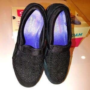 Memory foam Skechers